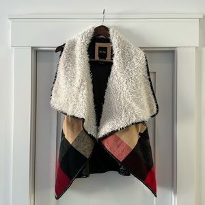 Women’s Checkered Vest - L